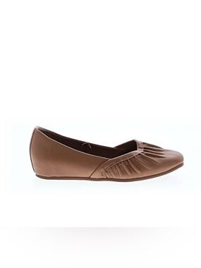 Baretraps Charlie Women's Tan Ruched Ballet Flat